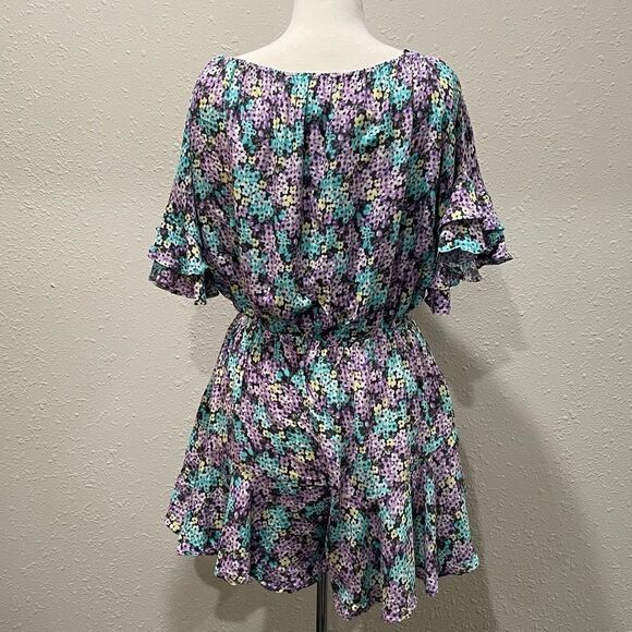 White Birch Floral Ruffle Sleeve Romper Medium - Picture 4 of 7